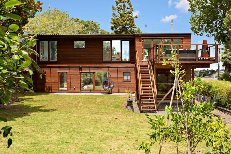 44 Woodlands Crescent, Browns Bay, Auckland - Carousel 1