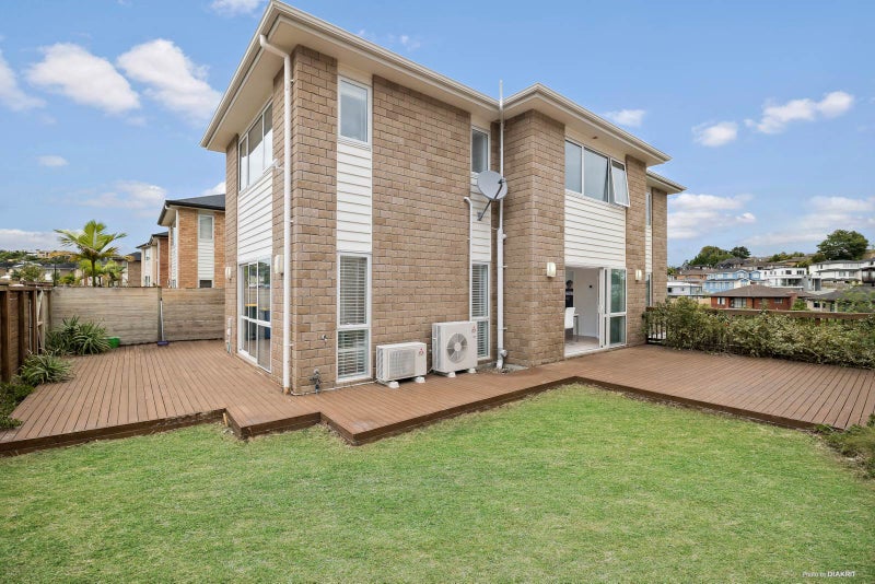 26 Sohlue Place, Oteha, Auckland - Carousel 1