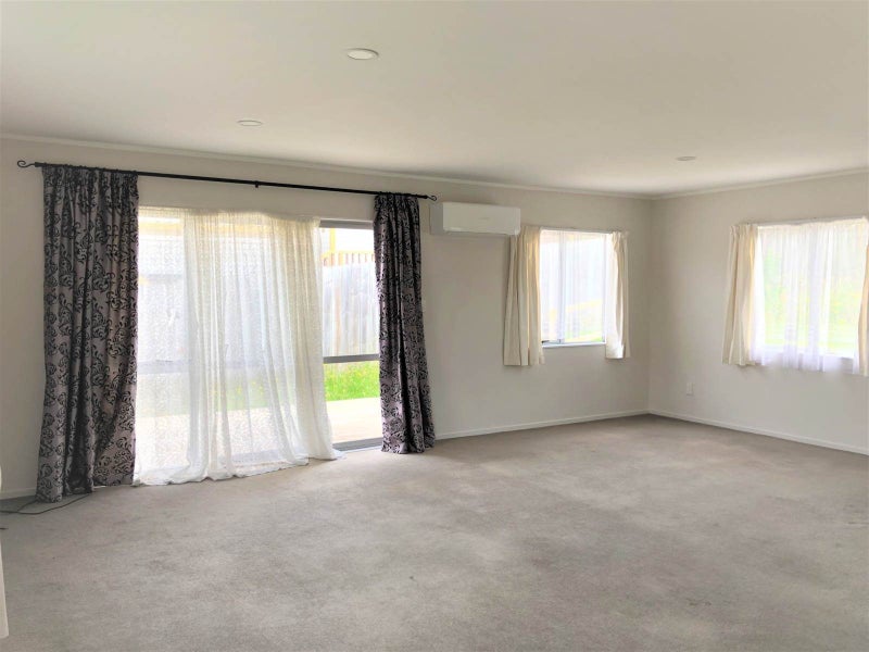 48 Kelwyn Road, Kelston, Auckland - Carousel 1