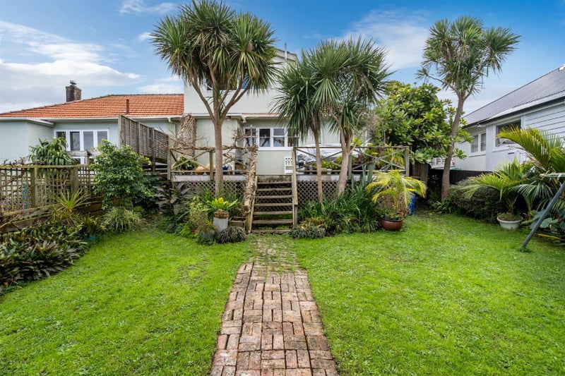 63 Old Lake Road, Narrow Neck, Auckland - Carousel 2