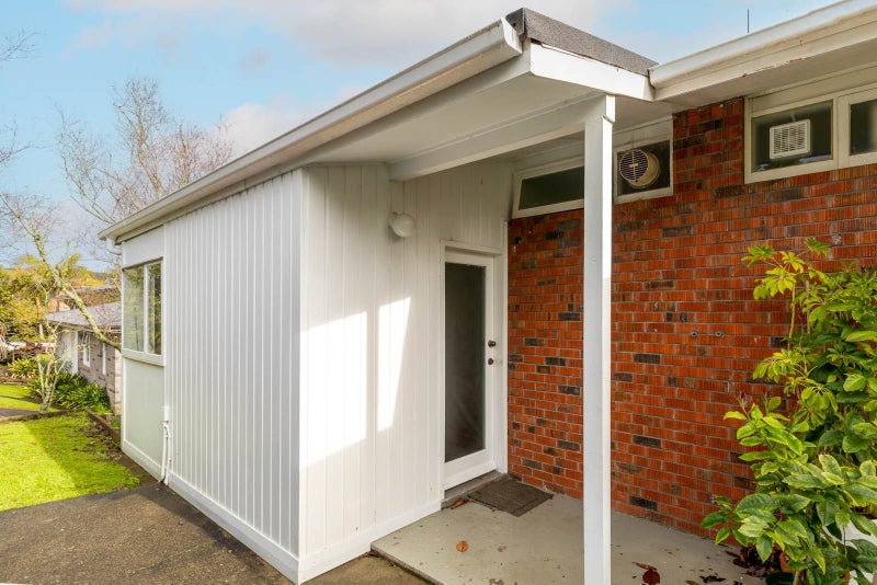 1/5 Thatcher Street, Mission Bay, Auckland - Carousel 17