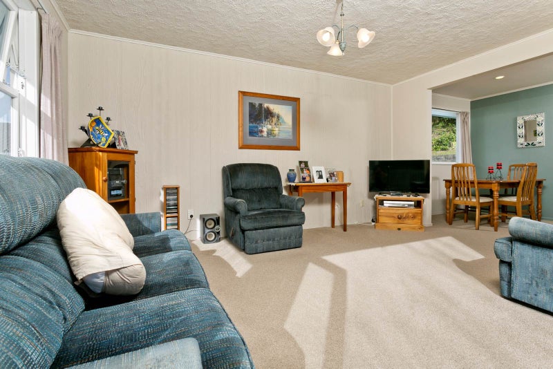 20 Sequoia Place, Sunnynook, Auckland - Carousel 1