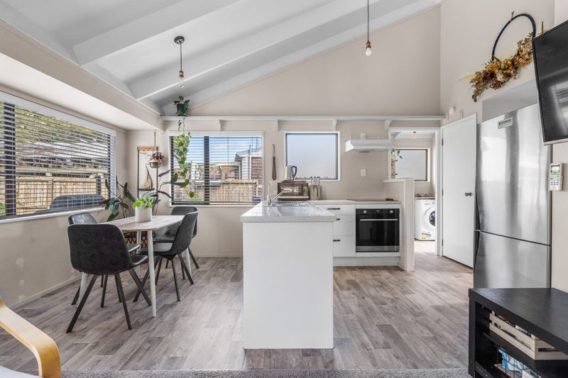 1 Amber Drive, Tikipunga, Whangarei - Carousel 1