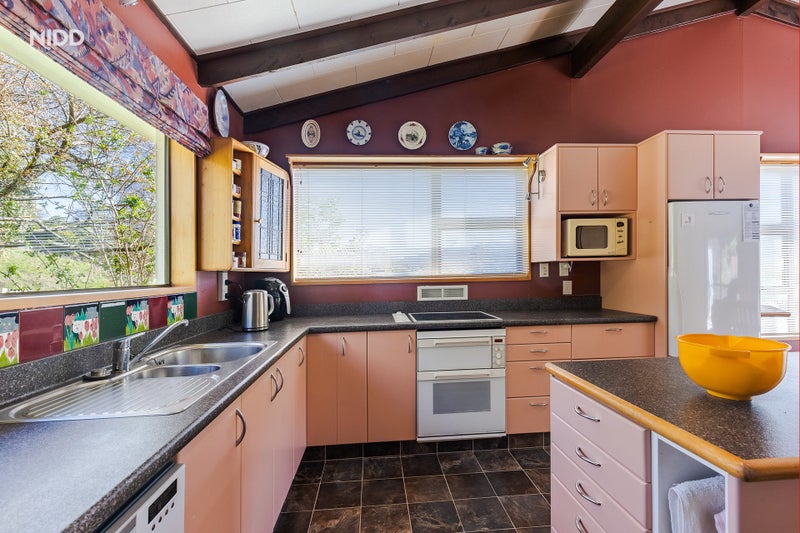 50A Greenacres Street, Macandrew Bay, Dunedin - Carousel 2