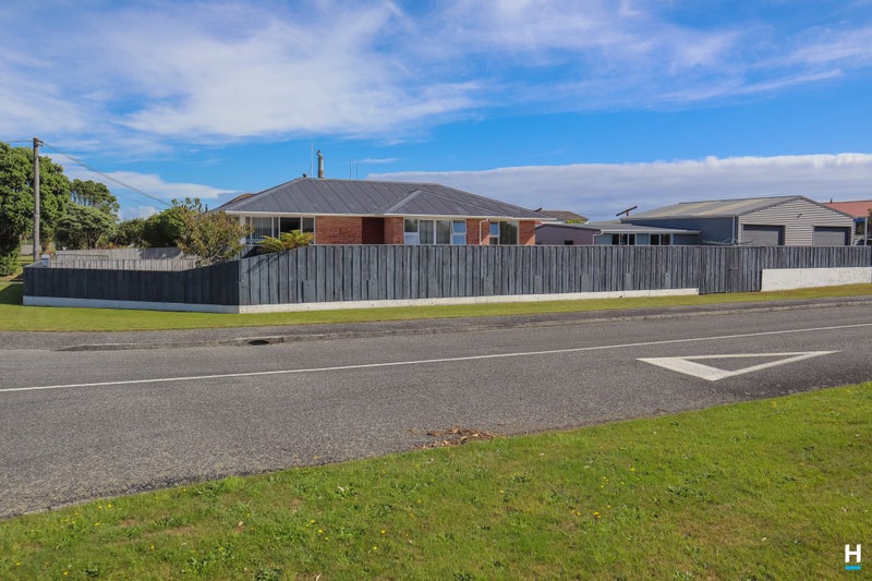 76 Fitzgerald Street, Cobden, Greymouth - Carousel 48