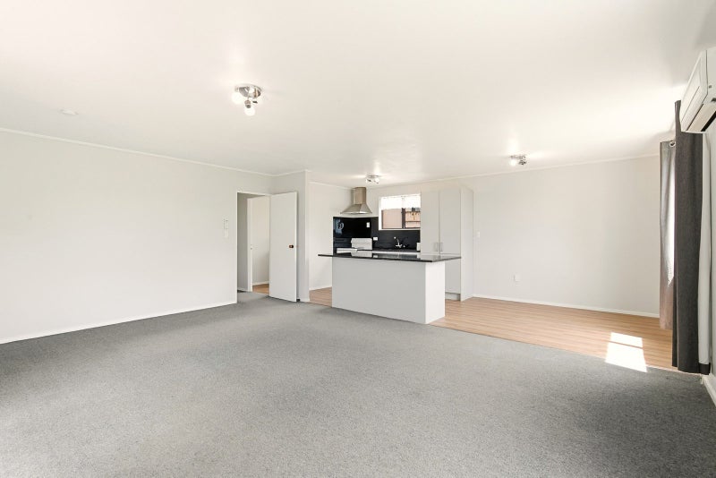 154 Sievers Grove, Cannons Creek, Porirua - Carousel 2