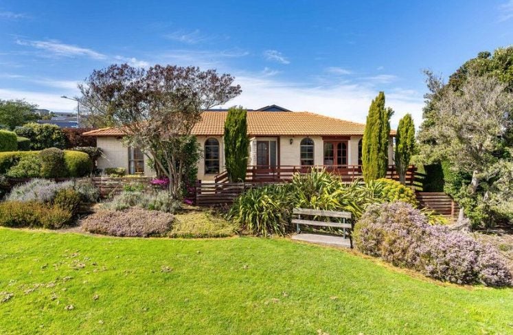 240 Larnach Road, Waverley, Dunedin - Carousel 1