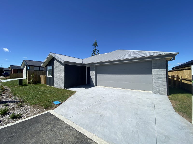 9 Houpara Place, Papamoa, Papamoa - Carousel 1