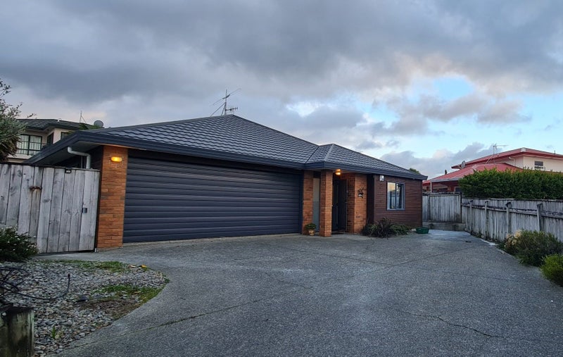 91 Redvers Drive, Belmont, Lower Hutt - Carousel 1