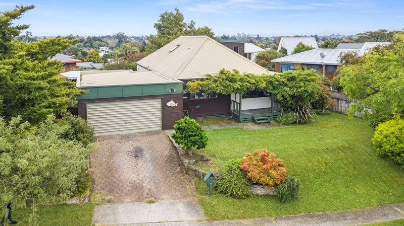 44 Lansdowne Crescent, Glenview, Hamilton - Carousel 2