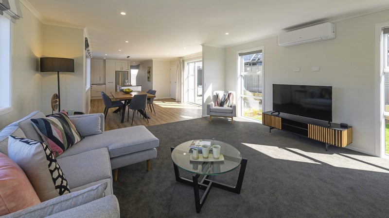 40 Bluff Road, Kenepuru, Porirua - Carousel 2