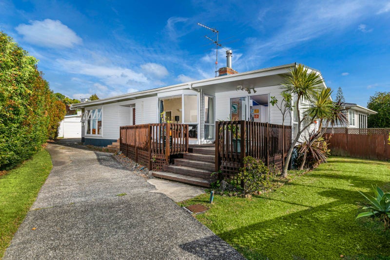 14 Seine Road, Forrest Hill, Auckland - Carousel 1