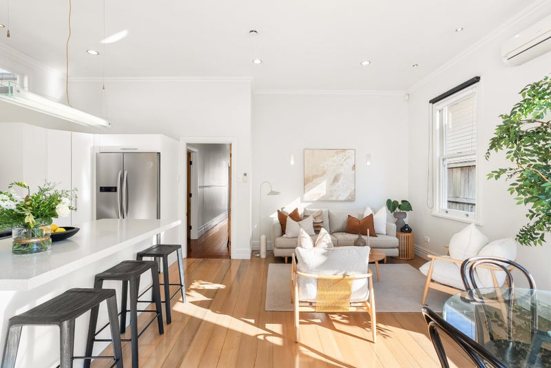 4 Graysons Lane, Mount Eden, Auckland - Carousel 2