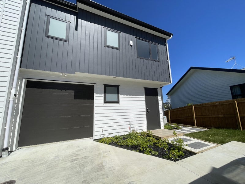 5D Miniver Street, Glen Innes, Auckland - Carousel 1