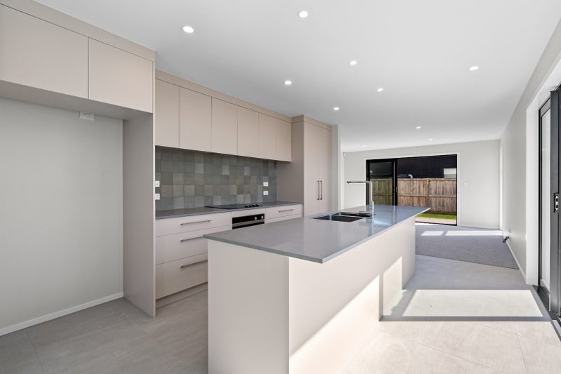 11 Ogilvie Avenue, Chartwell, Hamilton - Carousel 2