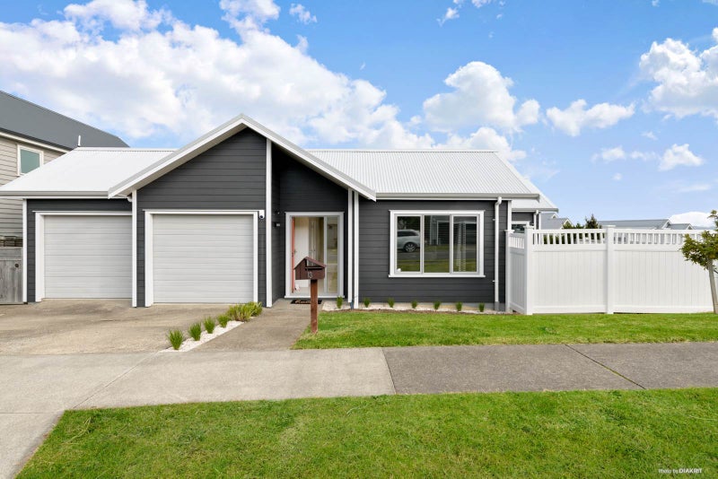 1 Harwich Court, Gulf Harbour, Whangaparāoa - Carousel 1