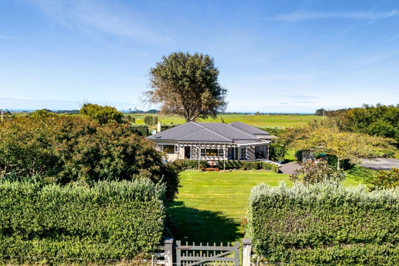 1048 Normanby Road, Manaia, Hawera - Carousel 2