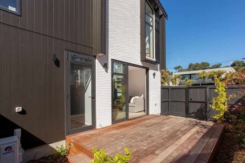 4/57B Carlton Mill Road, Merivale, Christchurch - Carousel 12