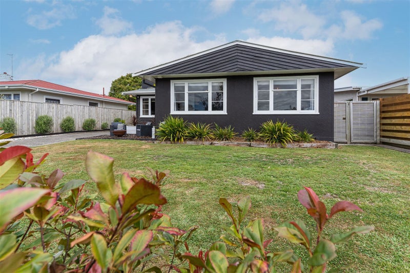 6 Newhaven Place, Roslyn, Palmerston North - Carousel 21