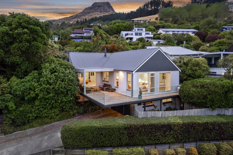 2 Cass Bay Place, Cass Bay, Lyttelton - Carousel 1