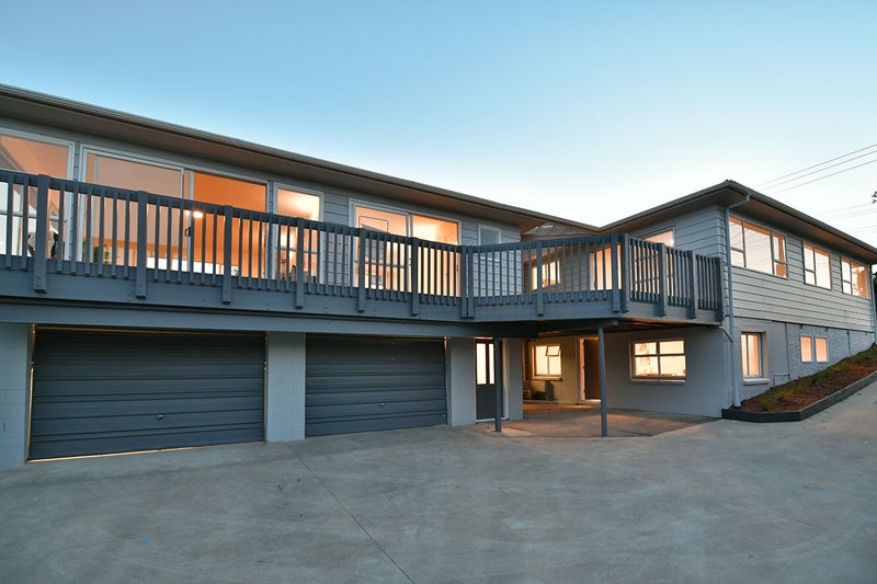 1/11 Coronation Road, Hillcrest, Auckland - Carousel 1