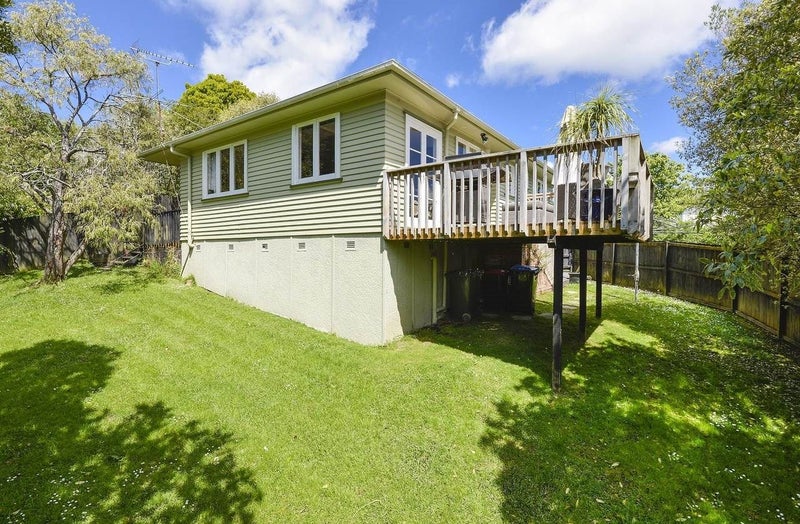 18 Batkin Road, New Windsor, Auckland - Carousel 17