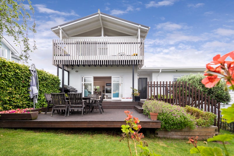 1/4 Gibraltar Street, Howick, Auckland - Carousel 2