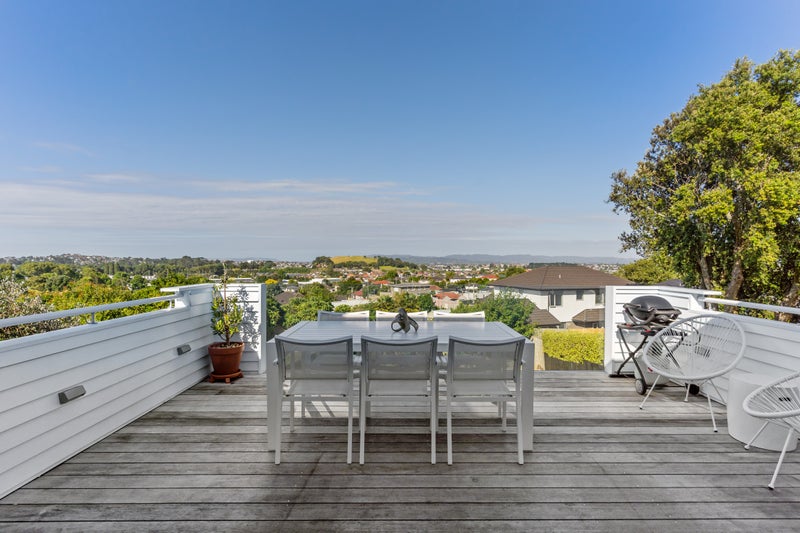 9 Simmonds Avenue, Mount Roskill, Auckland - Carousel 2