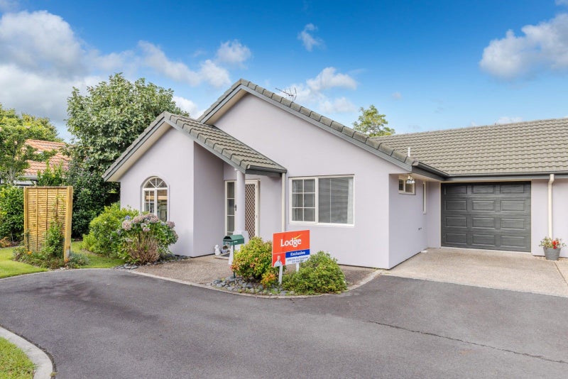 10/16 Rototuna Road, Flagstaff, Hamilton - Carousel 1