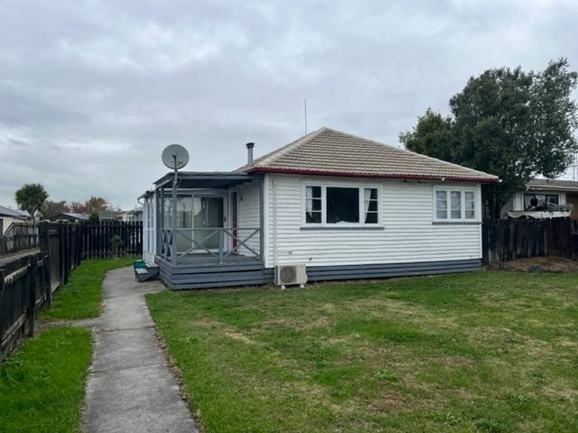 9 Breckons Avenue, Nawton, Hamilton - Carousel 2