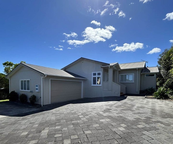 22A Pah Road, Cockle Bay, Auckland - Carousel 1