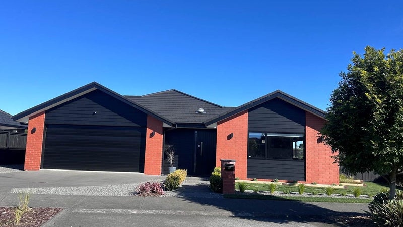 37 Te Paea Avenue, Paerata, Papakura - Carousel 1