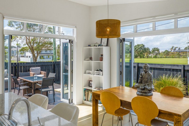 11A William Bayes Place, Red Beach, Whangaparāoa - Carousel 1