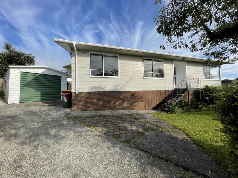 14 Kereru Place, Half Moon Bay, Auckland - Carousel 1