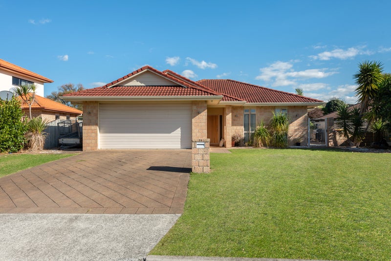 36 Tomika Crescent, Papamoa Beach, Papamoa - Carousel 1
