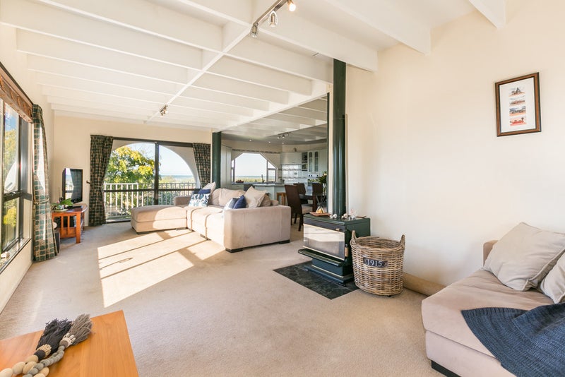 242 Te Awa Avenue, Awatoto, Napier - Carousel 2