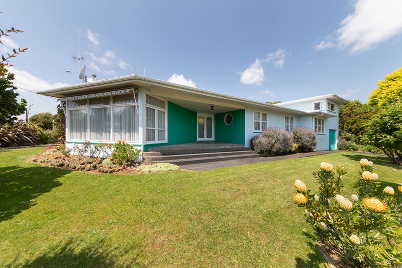 2 York Place, Awapuni, Palmerston North - Carousel 1