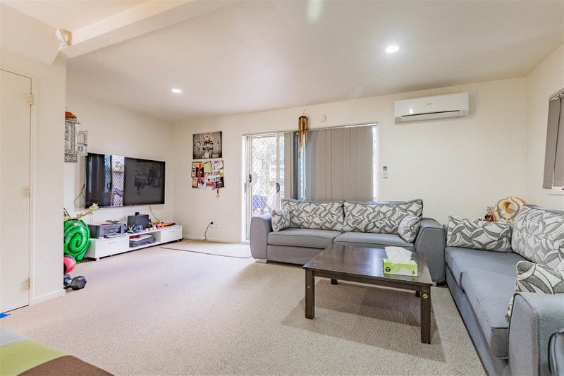 10/5 Kilham Avenue, Northcote, Auckland - Carousel 2