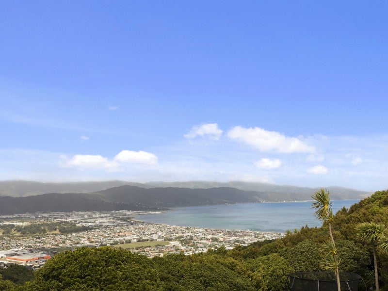 10 Jasmine Grove, Maungaraki, Lower Hutt - Carousel 2