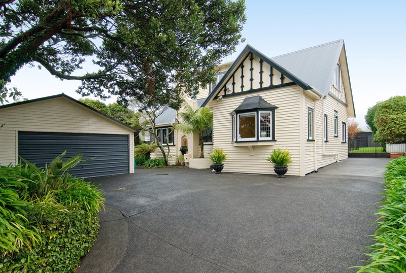 81 Pah Road, Royal Oak, Auckland - Carousel 1