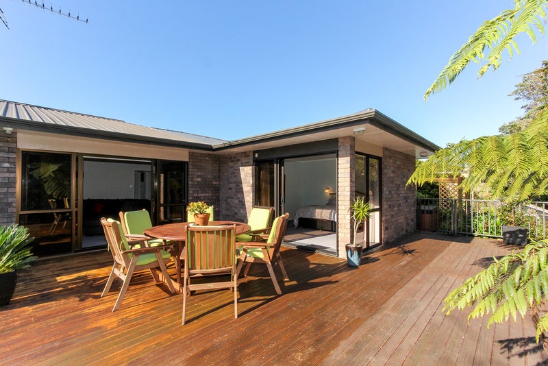 38 Tiverton Crescent, Whalers Gate, New Plymouth - Carousel 2
