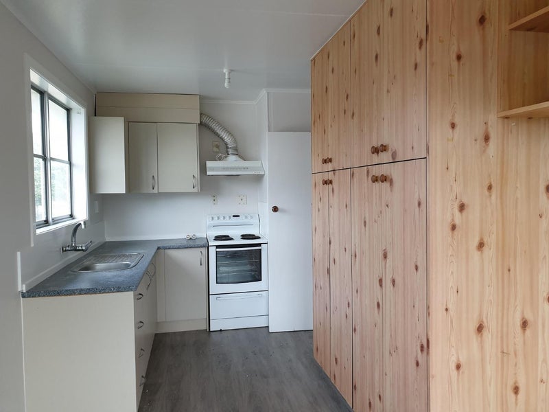 13 Rangituhi Crescent, Takapuwahia, Porirua - Carousel 1