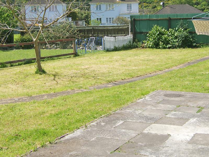 12 Peck Street, Taita, Lower Hutt - Carousel 8