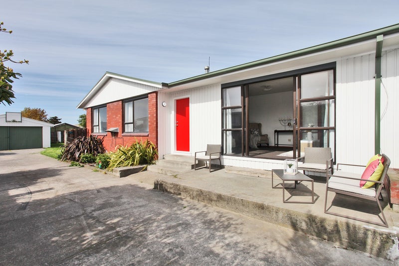 12 Bermuda Drive, Hornby, Christchurch - Carousel 1