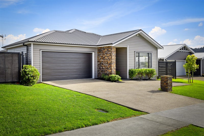 4 Aro Mato Place, Huapai, Kumeu - Carousel 1