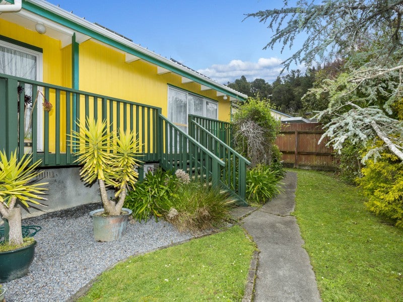 97 Field Street, Silverstream, Upper Hutt - Carousel 2