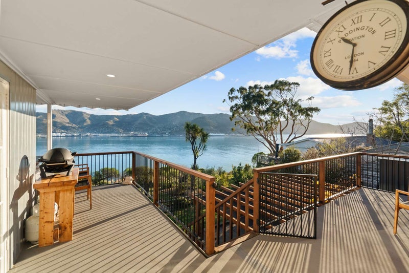 33 Ranui Crescent, Lyttelton - Carousel 1