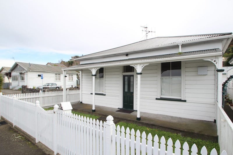 201 Carlyle Street, Napier South, Napier - Carousel 1