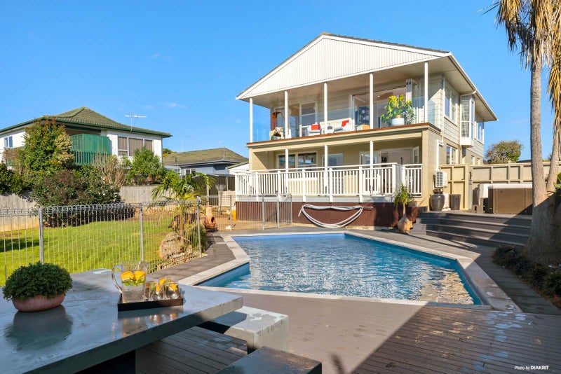 48 Sandspit Road, Cockle Bay, Auckland - Carousel 2