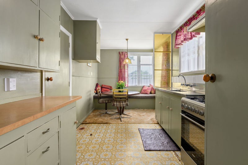 53 Kenney Crescent, Fairfield, Hamilton - Carousel 2